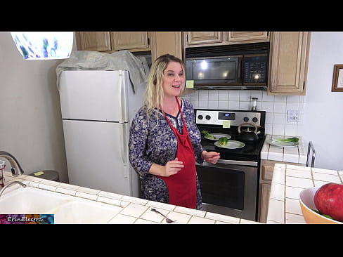 ❤️ Ibu tiri memerah susu dia di dapur sebelum kencannya Video seks di id.mrvideospornogratis.ru
