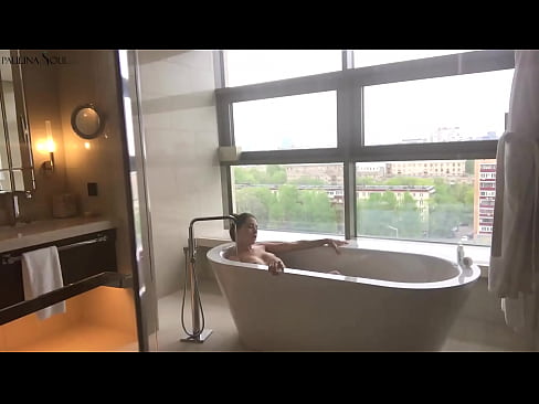 ❤️ Sayang yang luar biasa dengan penuh semangat menyentak vaginanya di kamar mandi Video seks di id.mrvideospornogratis.ru