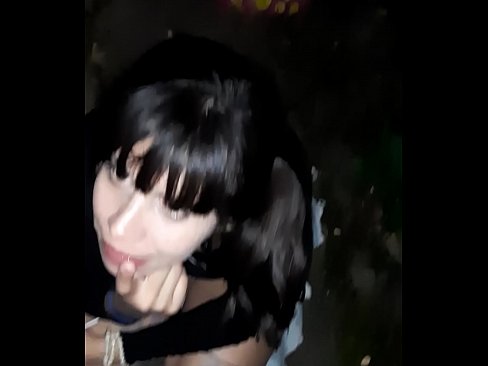 ❤️ Di jalan penis bengkak dengan imbalan permen Video seks di id.mrvideospornogratis.ru