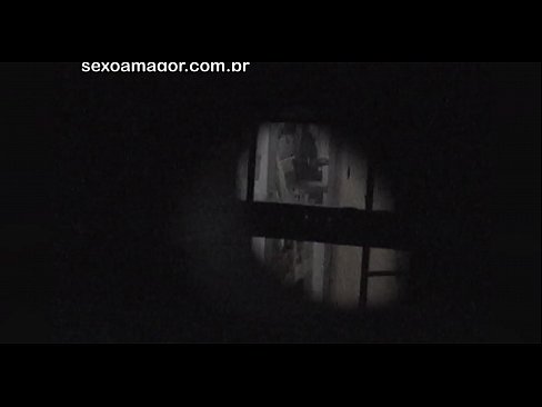 ❤️ Blondie diam-diam direkam oleh seorang intip lingkungan yang tersembunyi di balik batu bata berlubang Video seks di id.mrvideospornogratis.ru